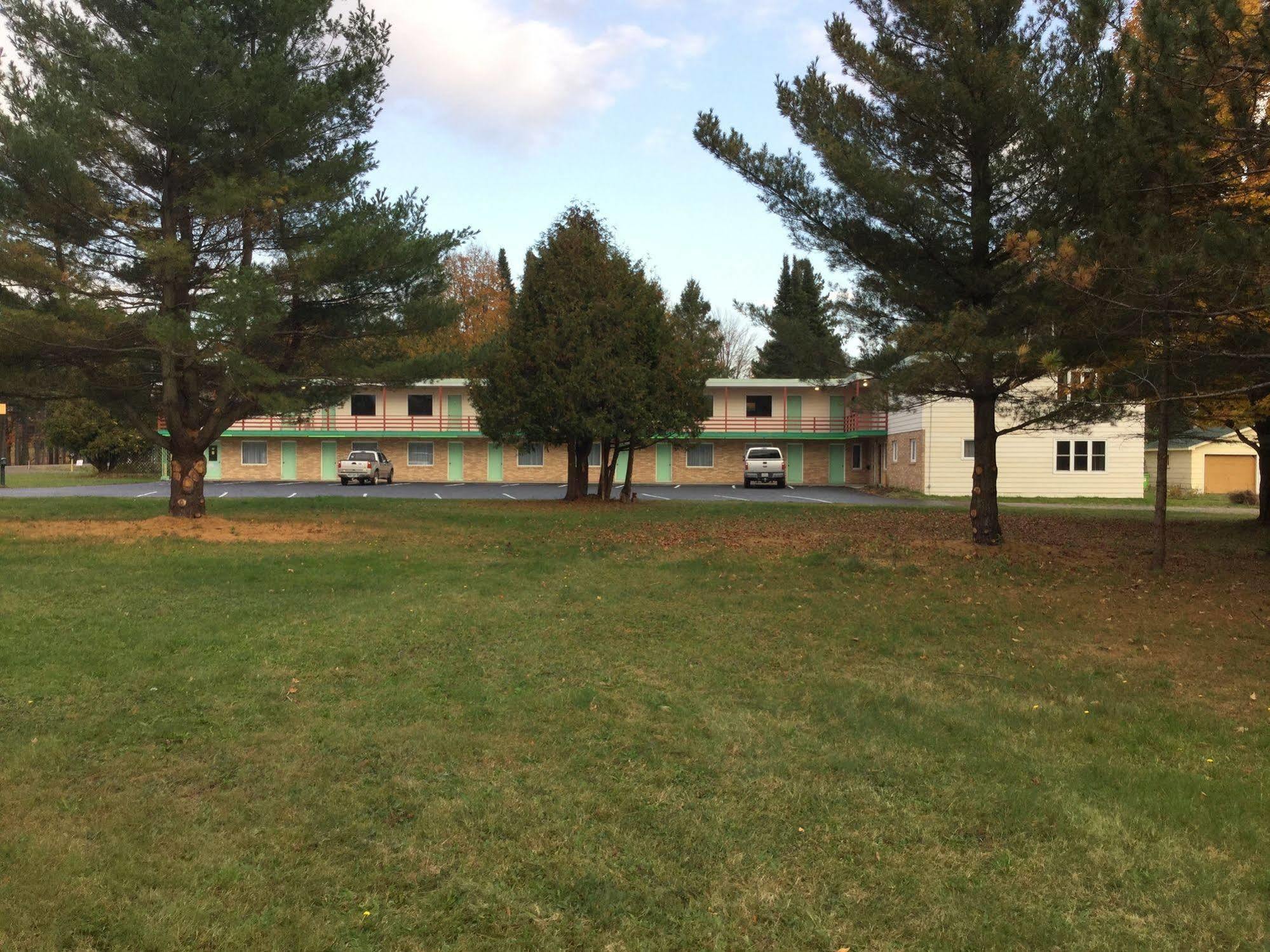 Cedars Motel Ironwood Exterior foto