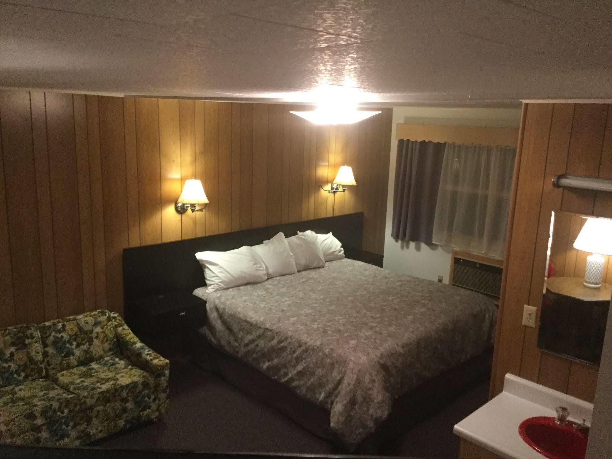 Cedars Motel Ironwood Exterior foto