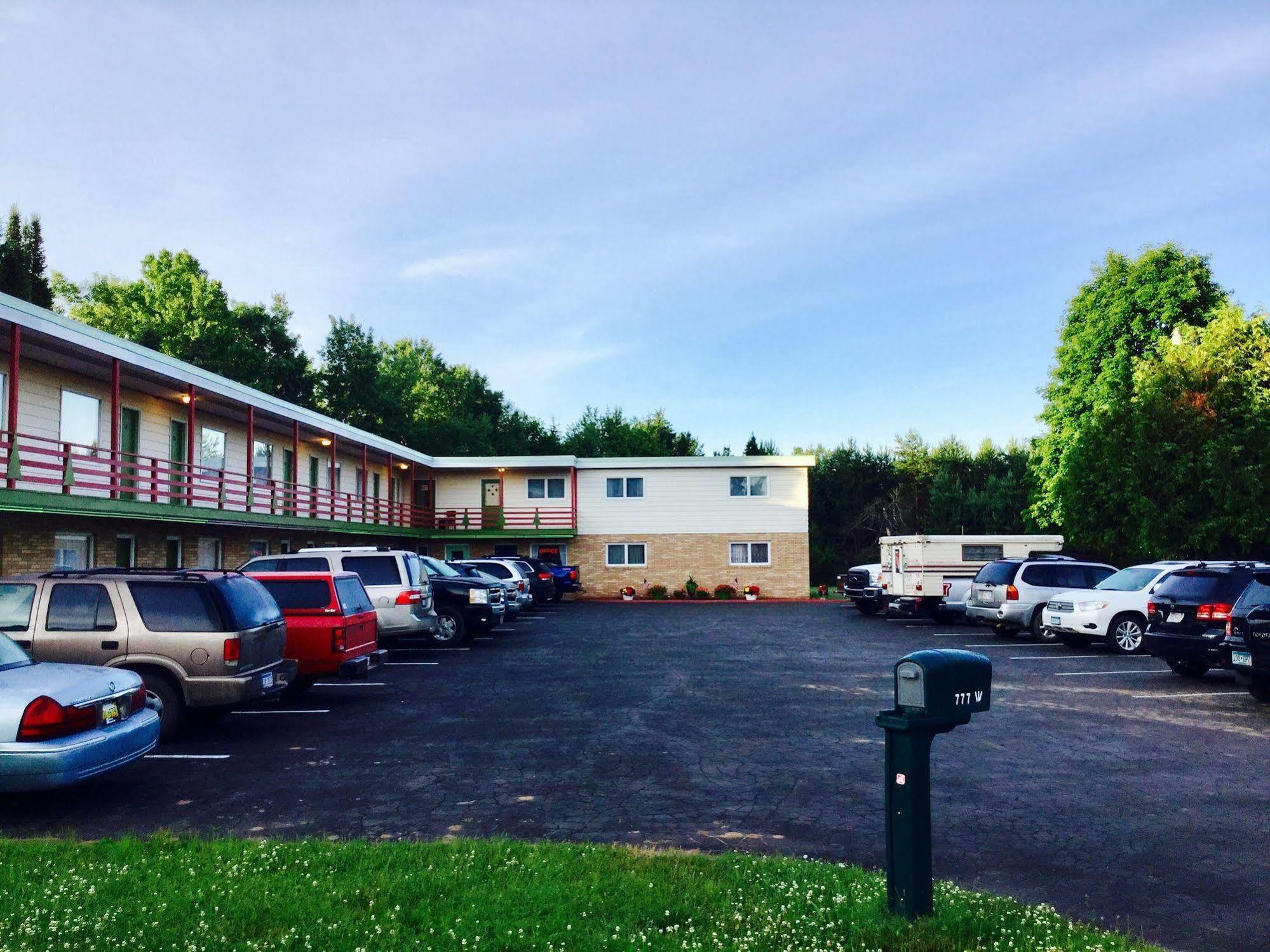 Cedars Motel Ironwood Exterior foto